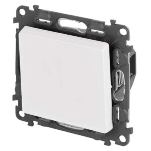 Legrand Valena Life přepínač křížový č. 7